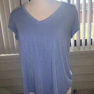 American eagle v-neck tee